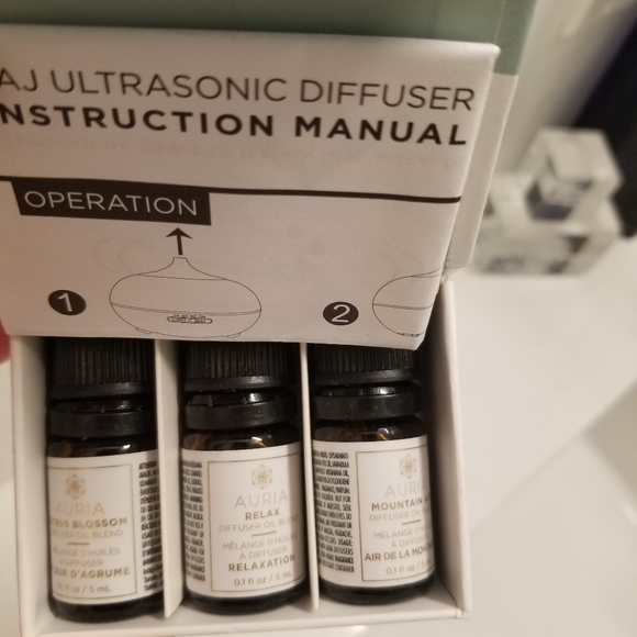 High quality Diffuser with 3 Essential Oils - Picture 4 of 5